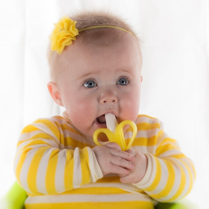 Baby Banana Brush první kartáček - detail banán/žlutý